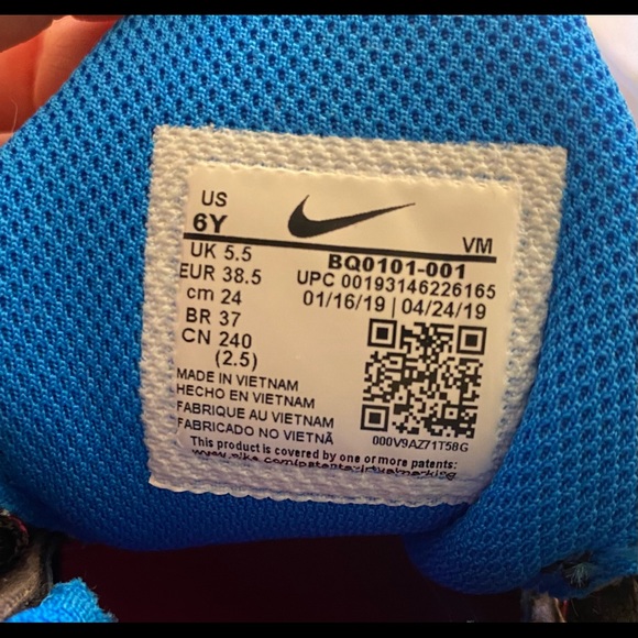 Nike Air Max React 270 Hyper Pink Sneakers - Picture 7 of 7